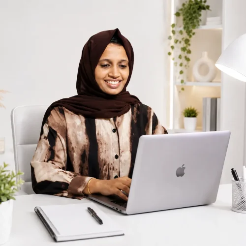 thasni who work with laptop